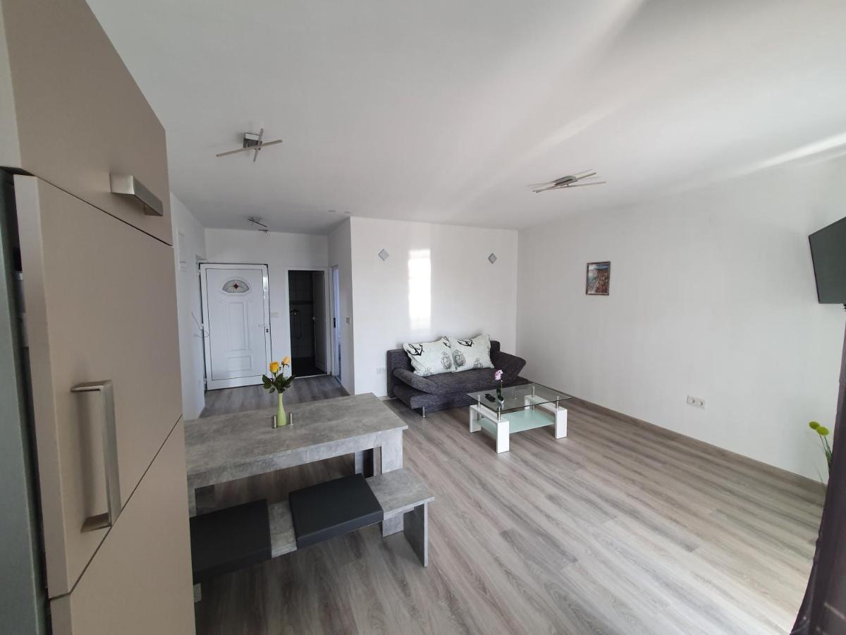 Apartments Villa M&M 2 ビビニェ エクステリア 写真