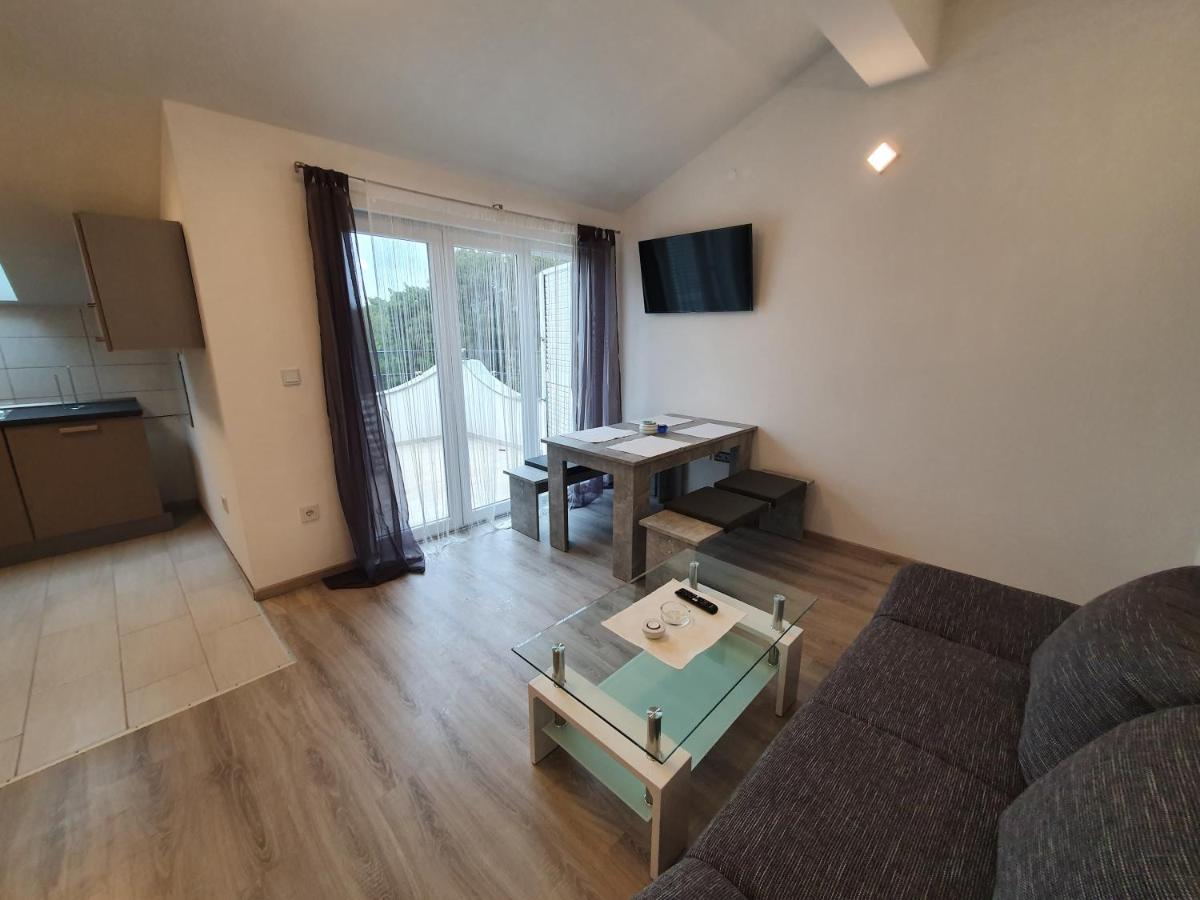 Apartments Villa M&M 2 ビビニェ エクステリア 写真