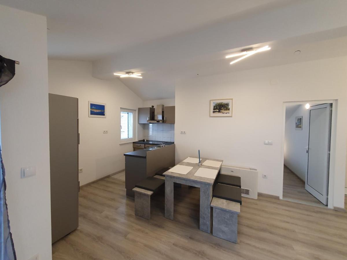 Apartments Villa M&M 2 ビビニェ エクステリア 写真